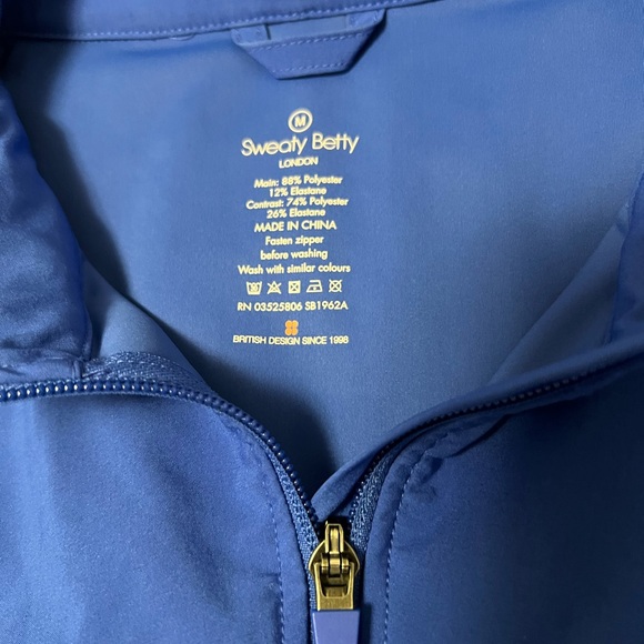 NWOT Sweaty Betty Running Jacket size Medium - Cobalt Blue - with stowaw… - Picture 4 of 7